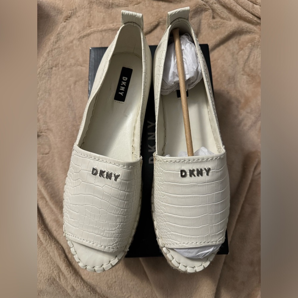 Beautiful DKNY platform espadrilles in ivory embossed croc. New